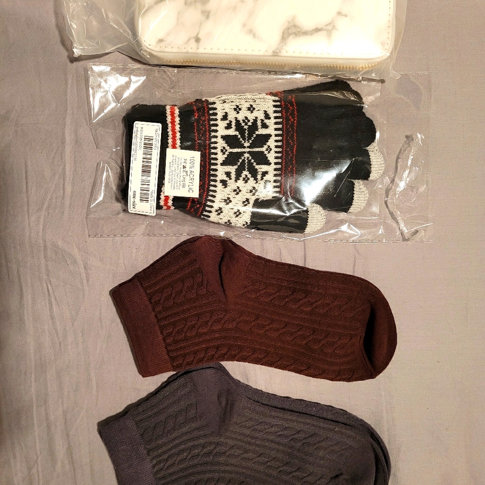 Purse gloves and Socks